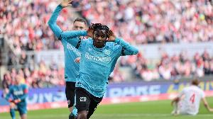 罗马诺：弗林蓬接下来几小时完成利物浦体检和签约的最后一部分