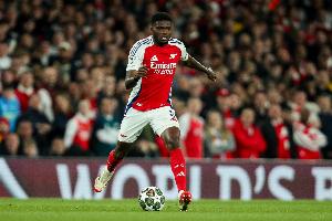 开云登录-罗马诺：阿森纳正与托马斯商谈续约，阿尔特塔希望留住球员