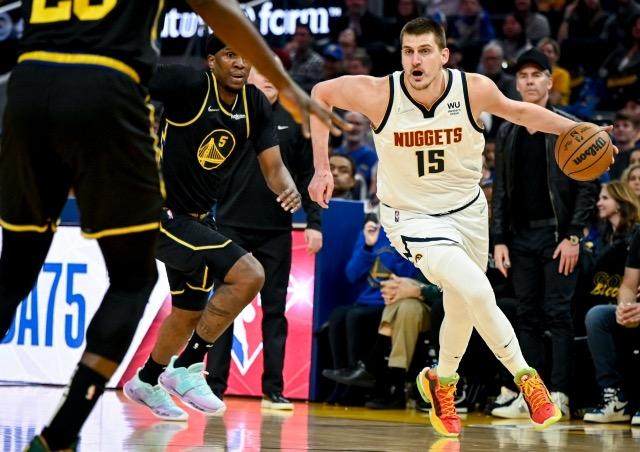 开云登录-约基奇有力使不出队友帮助有限 掘金的麻烦来了